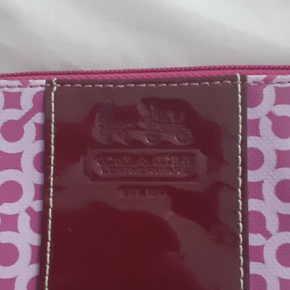 COACH Pink Wrislet Authentic - Picture 3 of 7